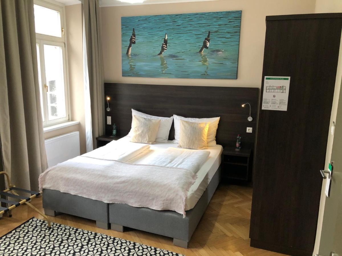 Double or Twin Room,1588377316:JPEG
