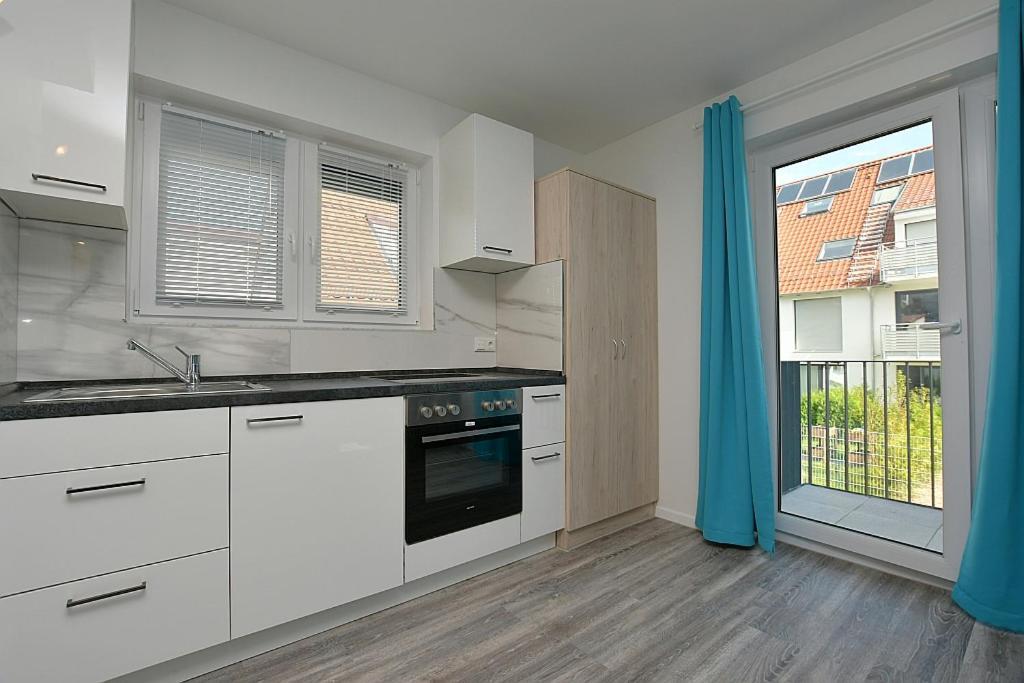 Studio with Balcony,1290798049:JPEG