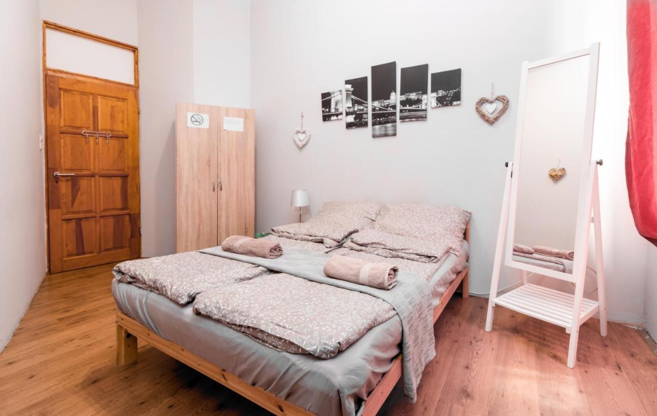 Quarto Duplo com Casa de Banho Partilhada