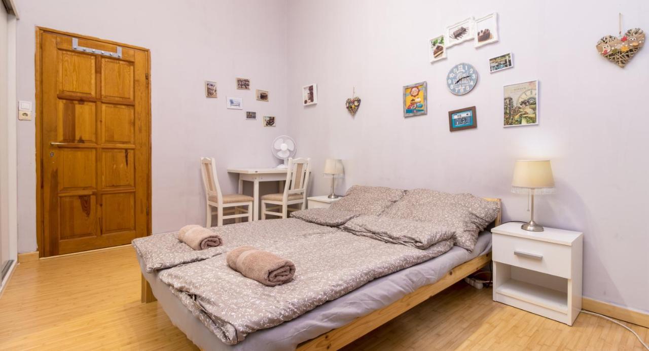 Quarto Duplo com Casa de Banho Partilhada