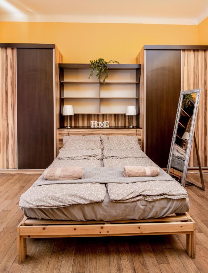 Quarto Duplo com Casa de Banho Partilhada