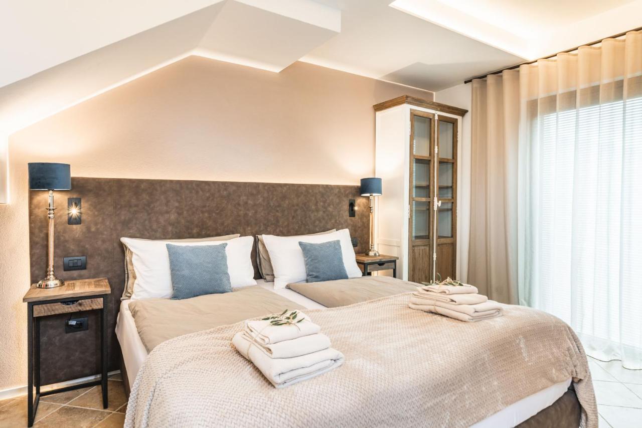 Apartment with Garden View,1293399469:JPEG