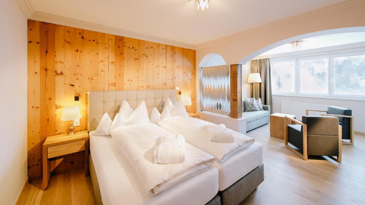 Junior Suite,1544298160:JPEG