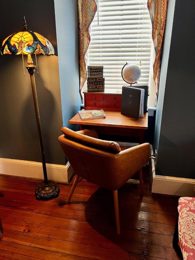Double Queen Room 9
