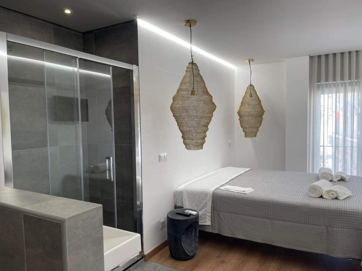 Quarto Duplo com Casa de Banho Privativa
