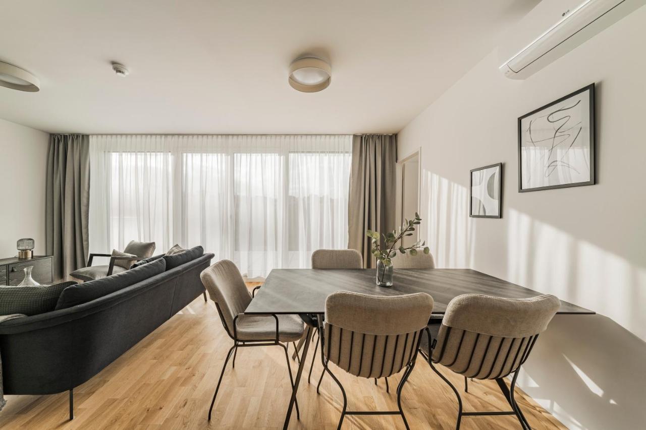 Two-Bedroom Apartment with Balcony,1296852820:JPEG