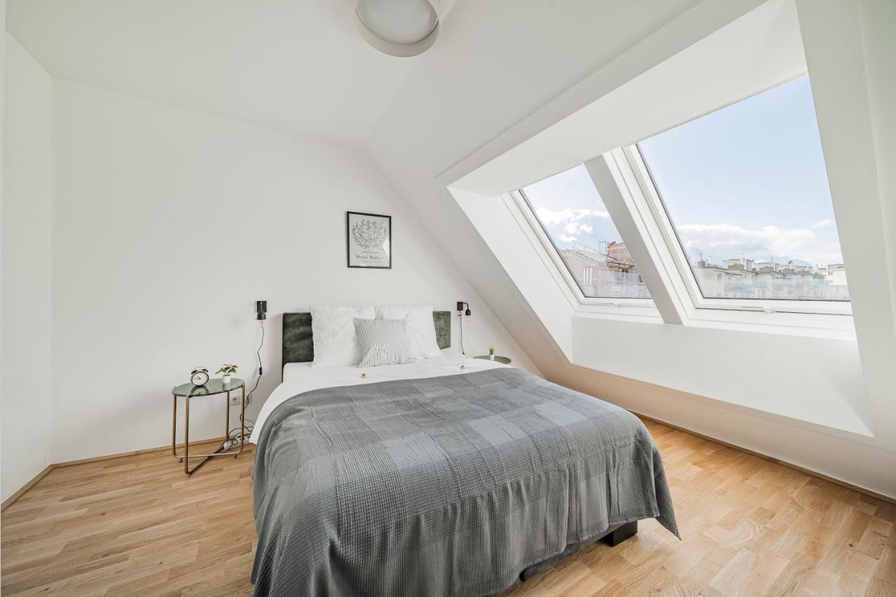 Apartment with Balcony,1298212489:JPEG