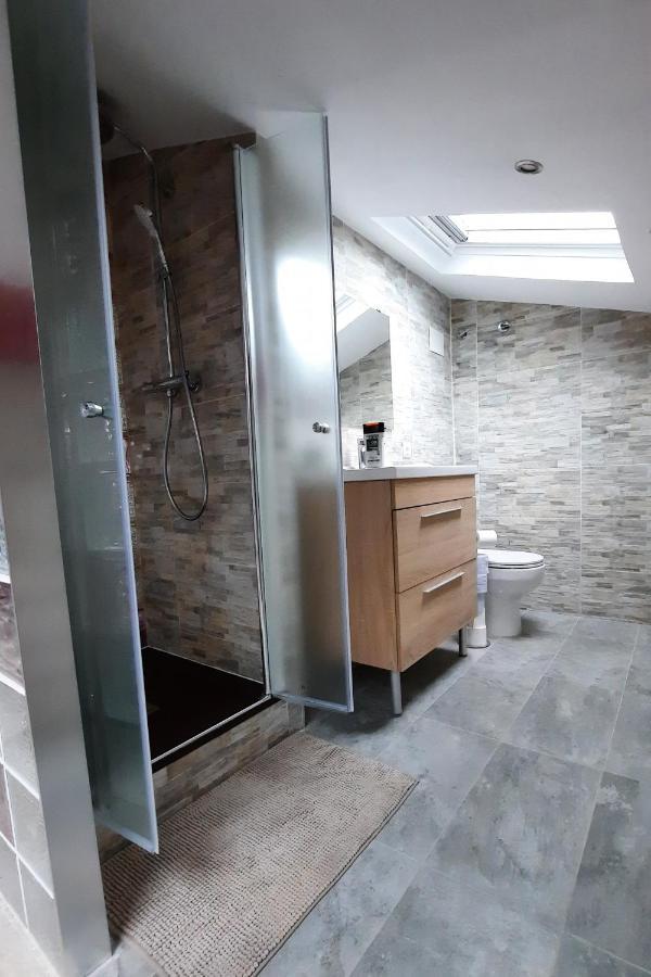 Chambre Lit Queen-Size avec Balcon