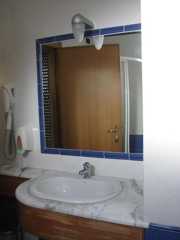 Economy Twin Room,9130816:JPEG