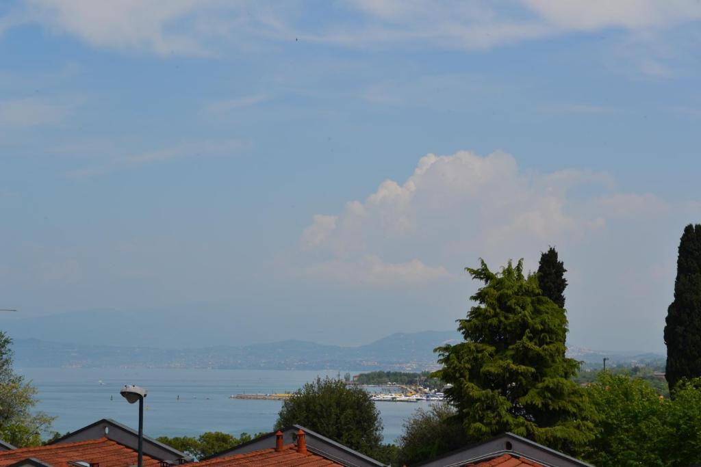 Double Room with Lake View,118845694:JPEG