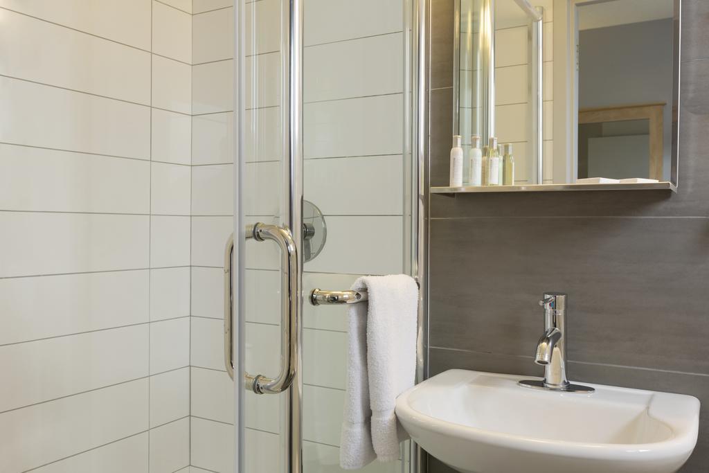 Quarto Triplo com 3 Camas de Solteiro - Não Fumantes