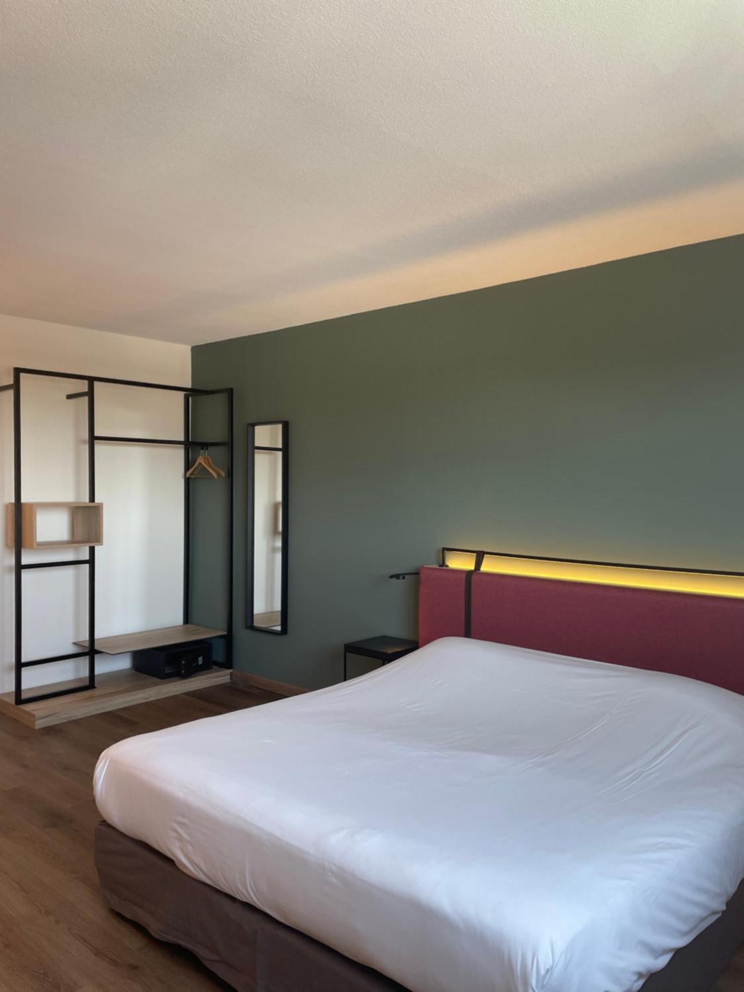 Superior Room 1 Double Bed 1 Sofa Bed,1445239180:JPEG