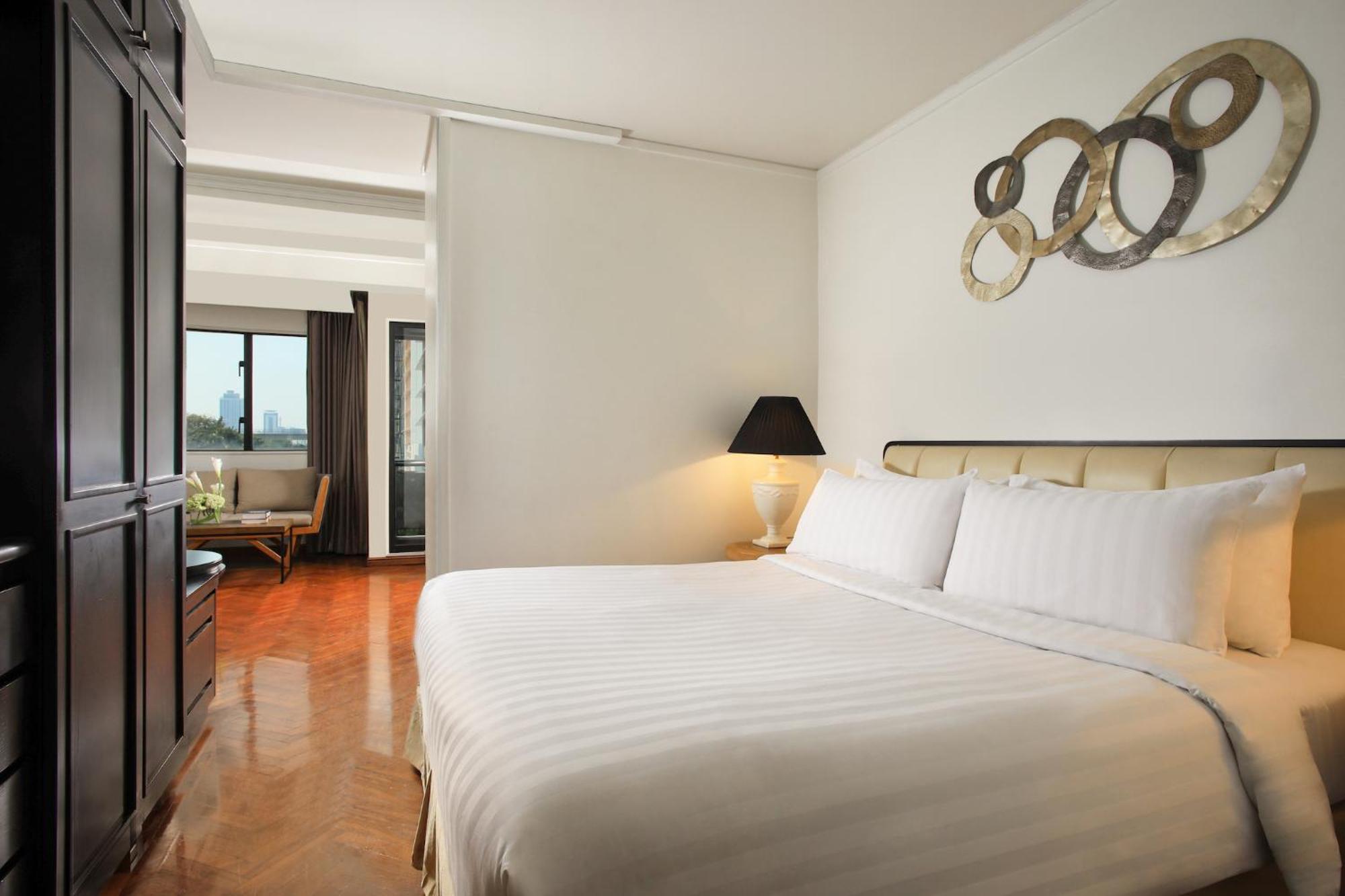 Executive Studio,1382328566:JPEG