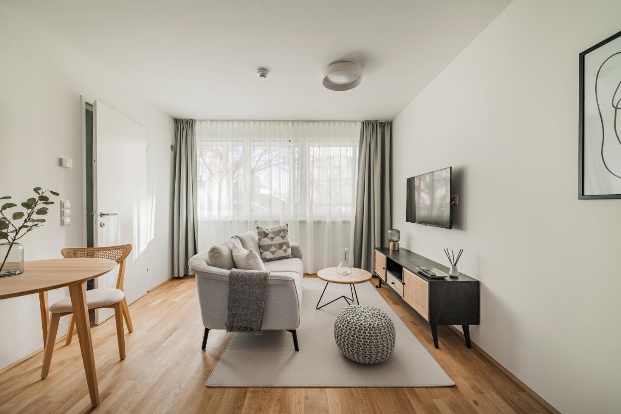 One-Bedroom Apartment,1305808099:JPEG