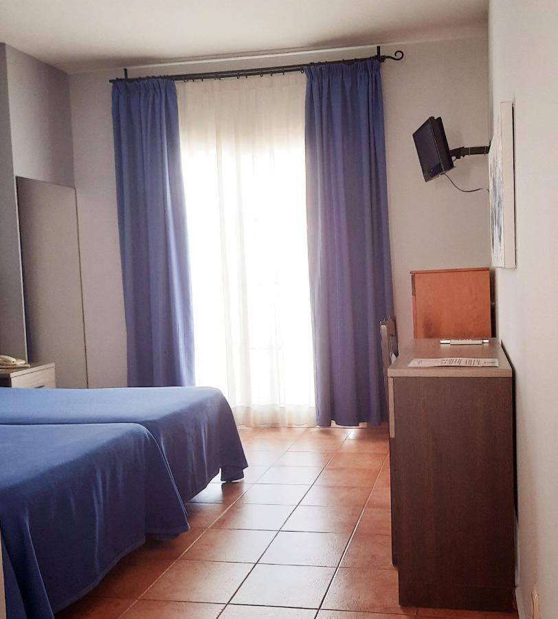 Habitación Triple Básica