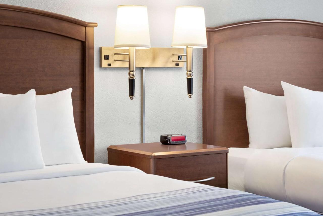 Double Room with Two Double Beds - Mobility Access/Non-Smoking
