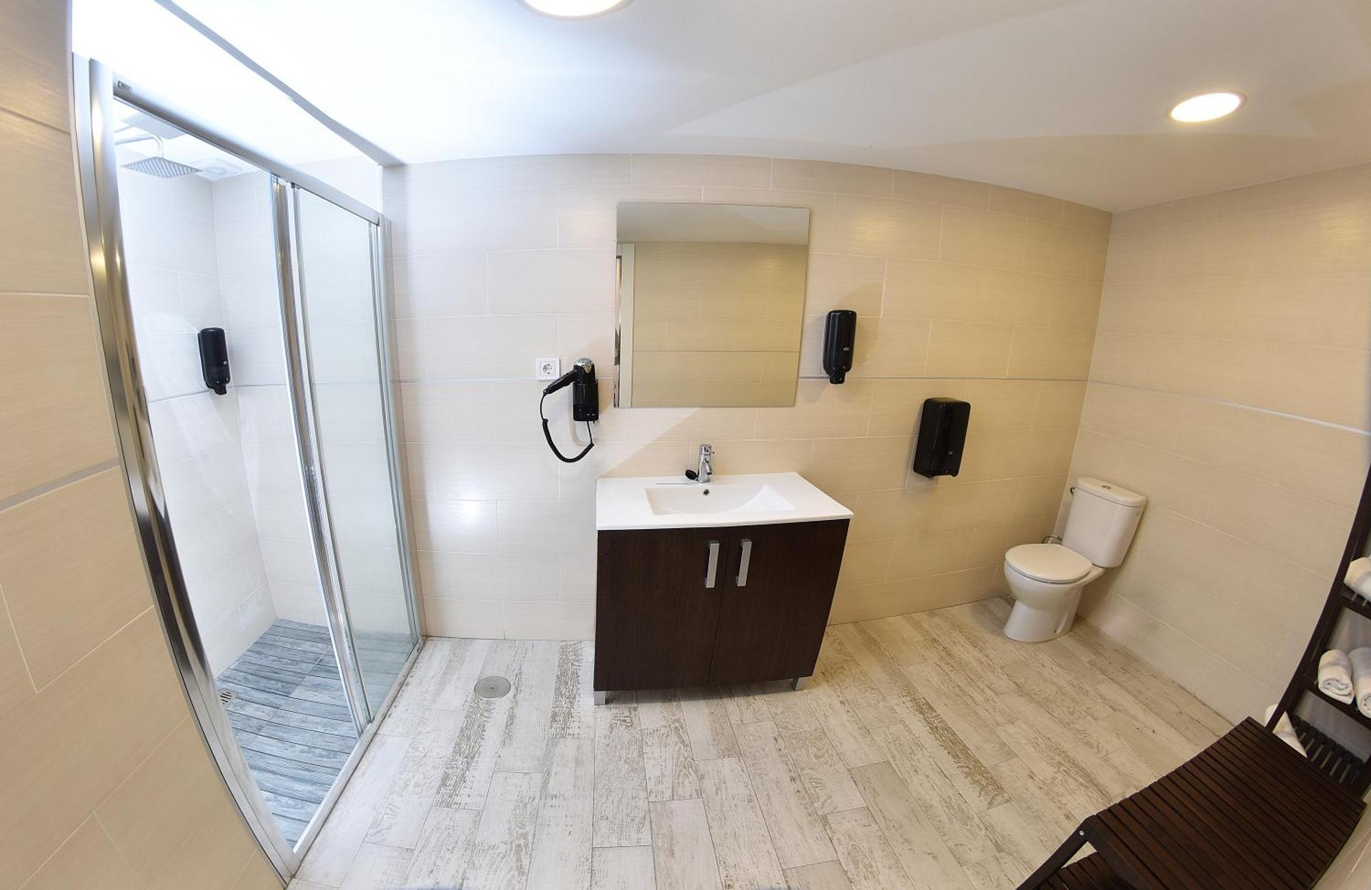 Habitación Doble con traslado gratuito al aeropuerto (2+2)
