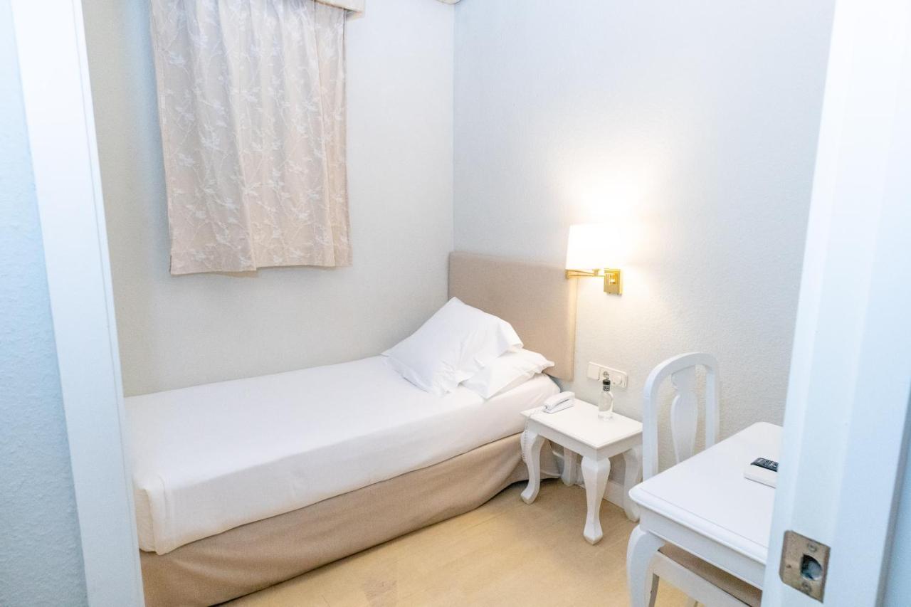 Single Room,1308762469:JPEG