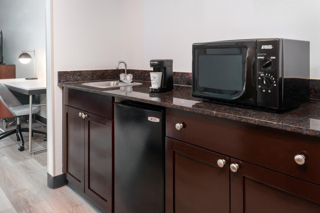 King Room with Roll-In Shower and Sofa Bed - Mobility Access/Hearing Accessible