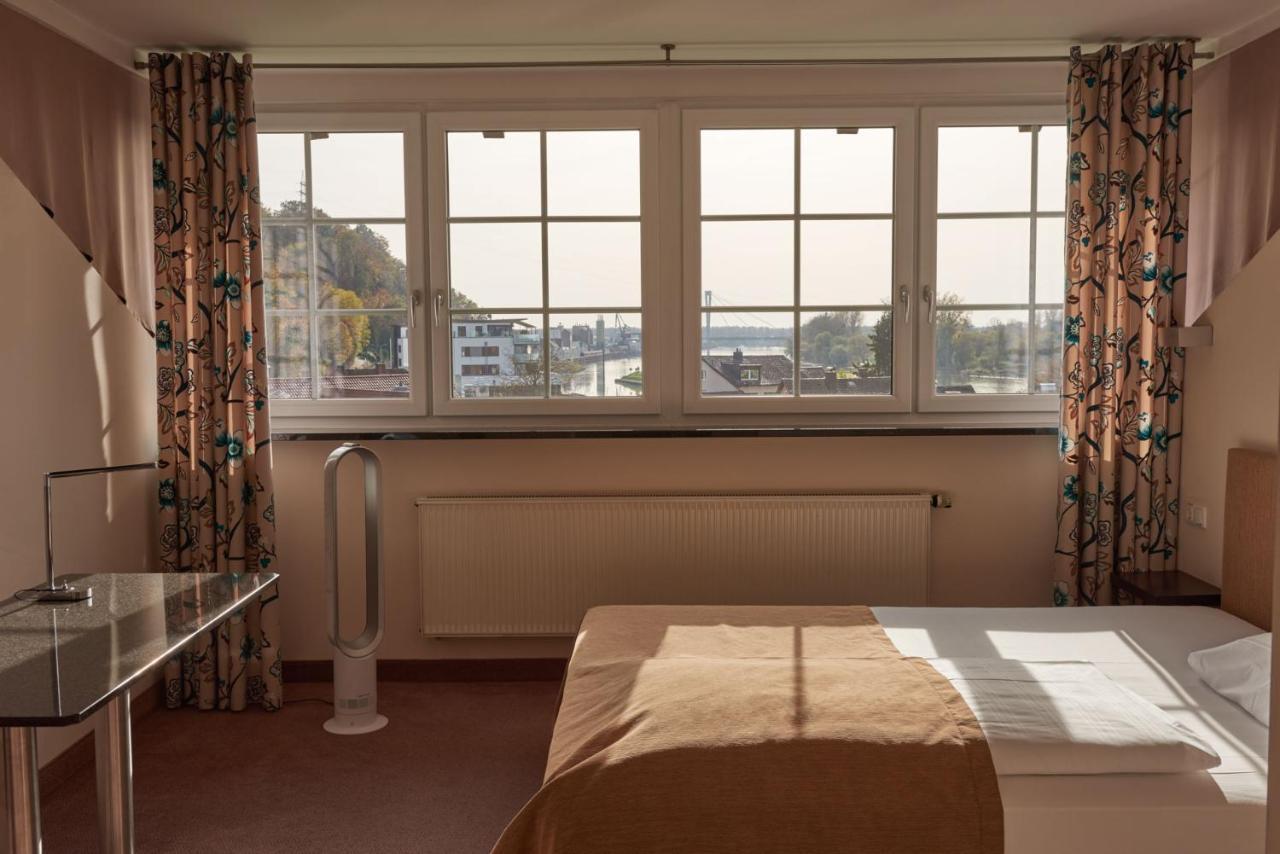 Standard Single Room,1319585581:JPEG