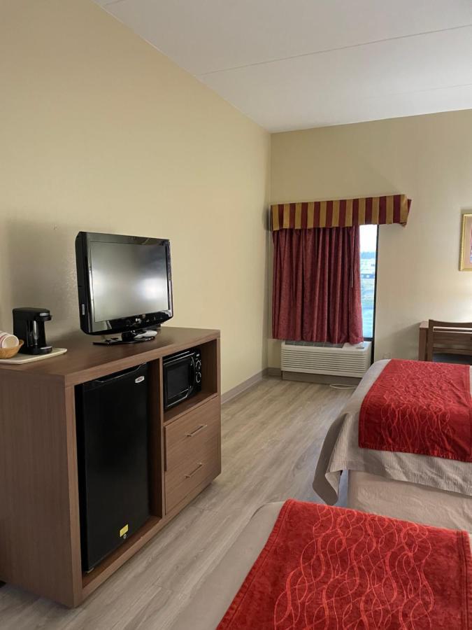 Queen Room Two Queen Beds Non-Smoking