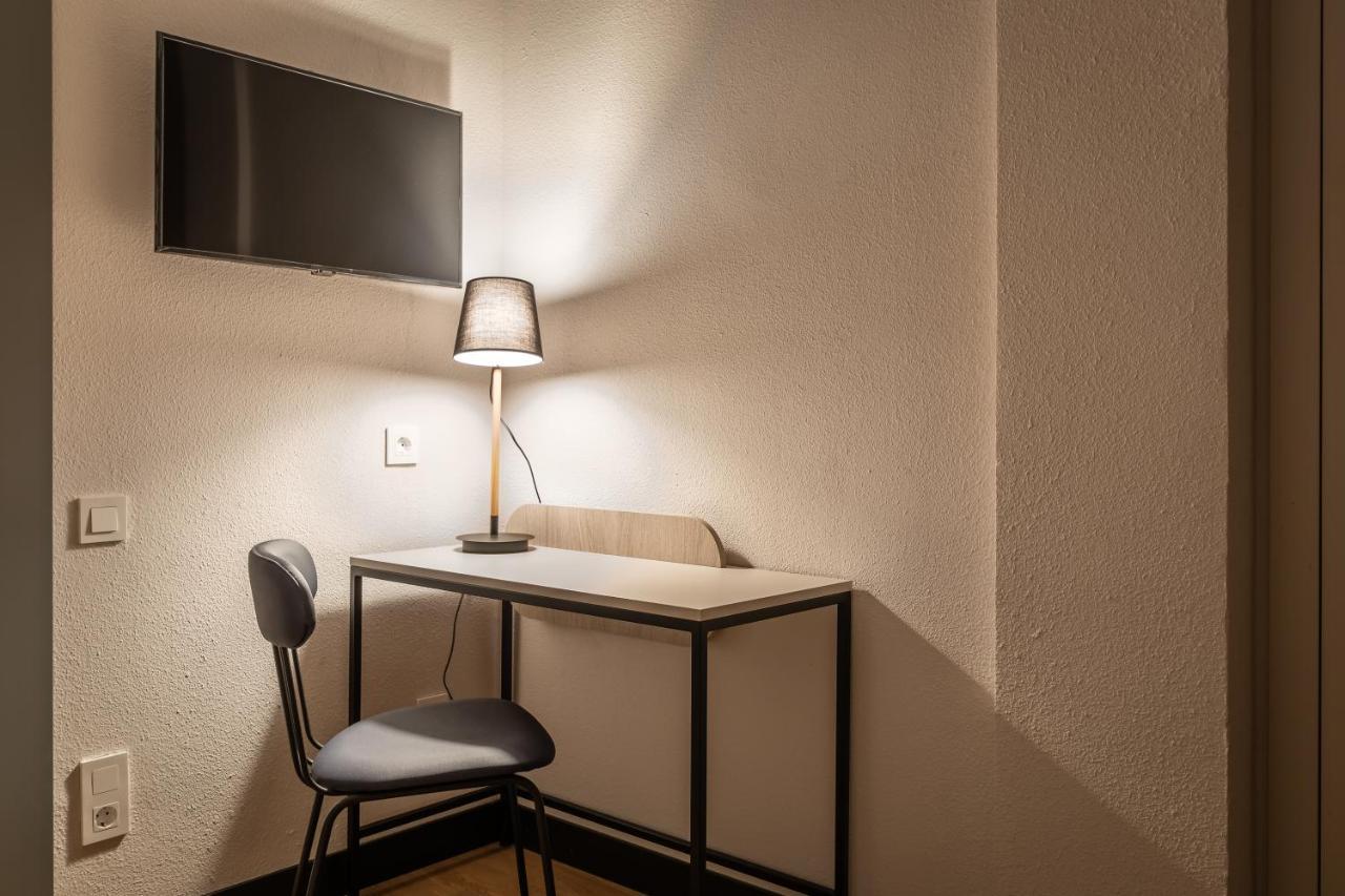 Single Room,1324124077:JPEG