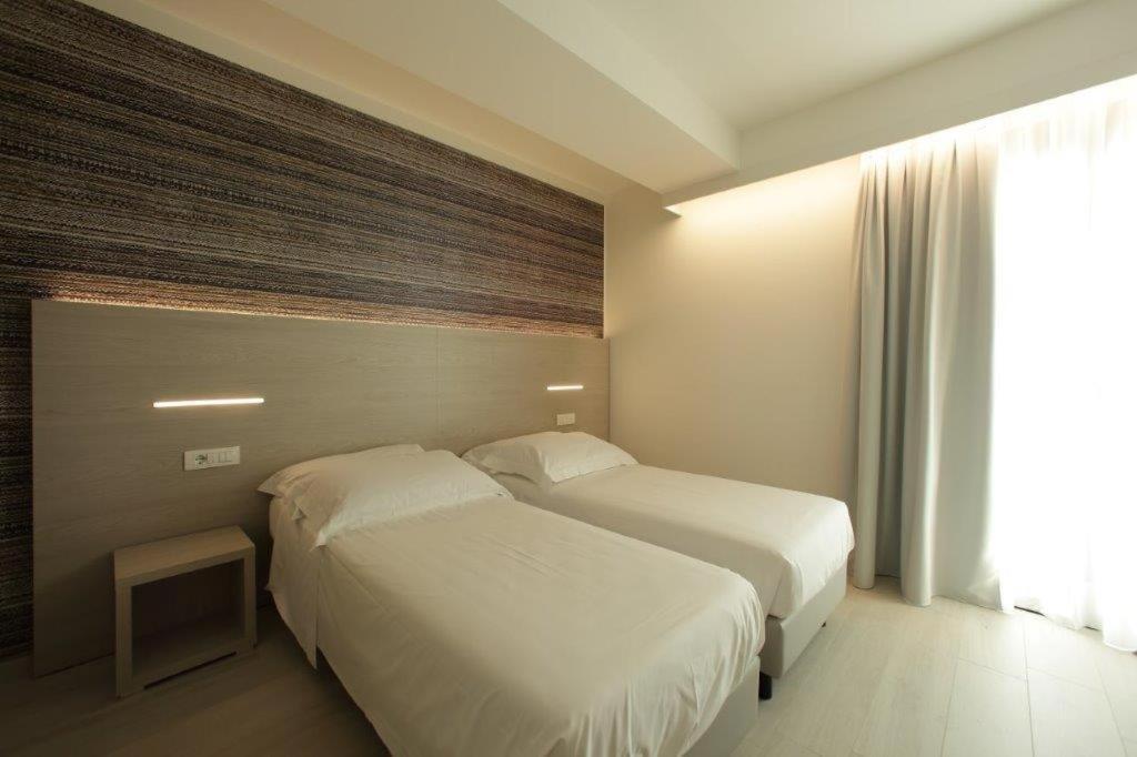 Double or Twin Room with Partial lake view,1326535411:JPEG