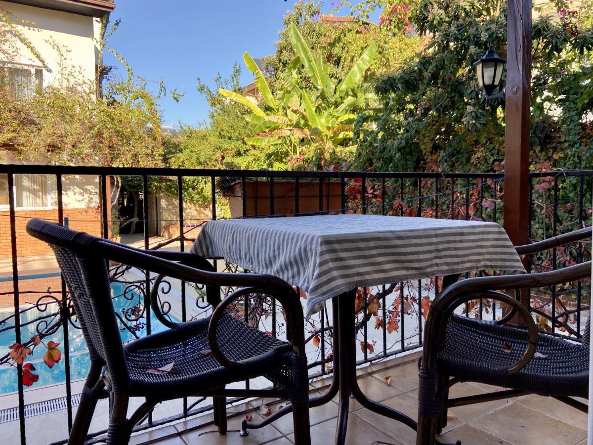 Apartment mit Poolblick