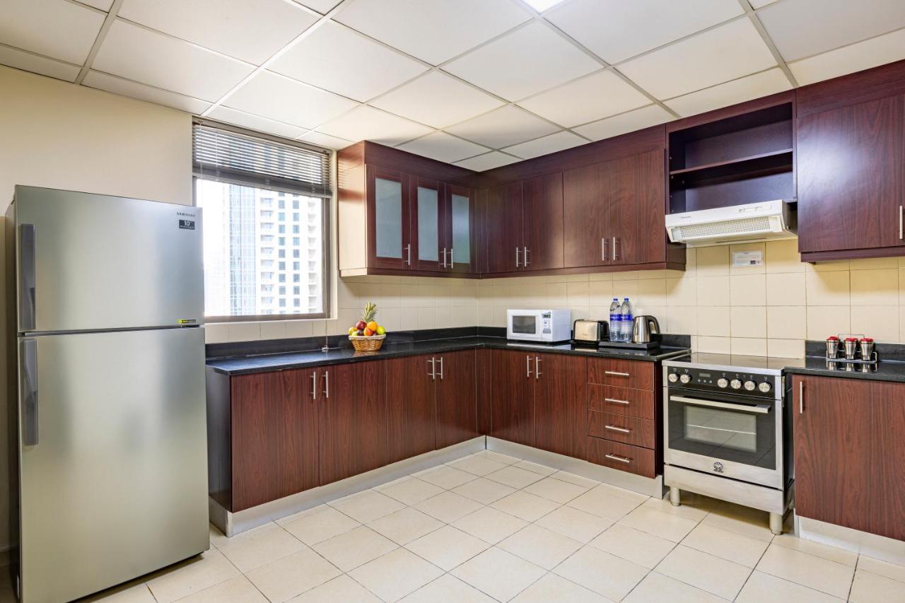 Appartamento Familiare Vista Mare (04 camere da letto inclusa camera di servizio con bagno individuale + soggiorno + cucina con lavastoviglie + lavatrice)