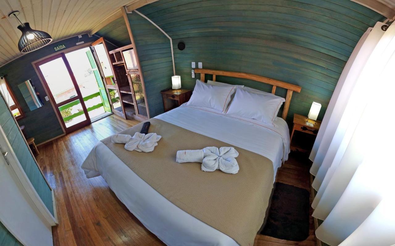 Quarto Duplo com Banheira de Hidromassagem
