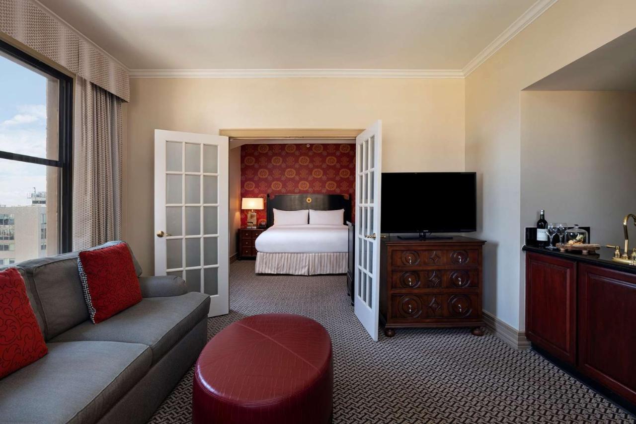 One-Bedroom King Suite,1333323974:JPEG