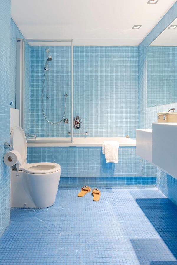 Junior Suite sea view & bath,1333533647:JPEG