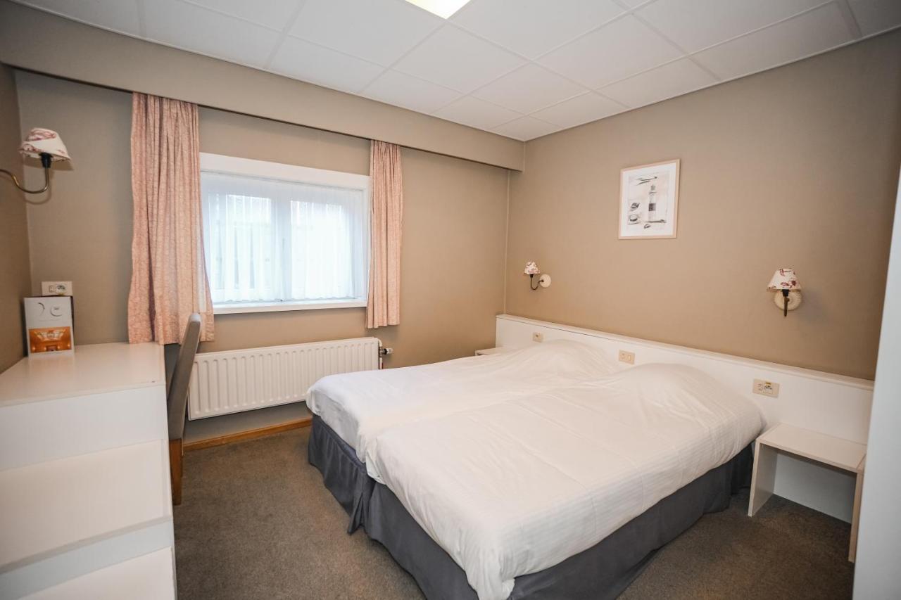 Small Standard Room,1334214950:JPEG