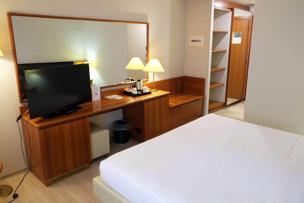 Standard King Room with Extra Bed,1336541456:JPEG
