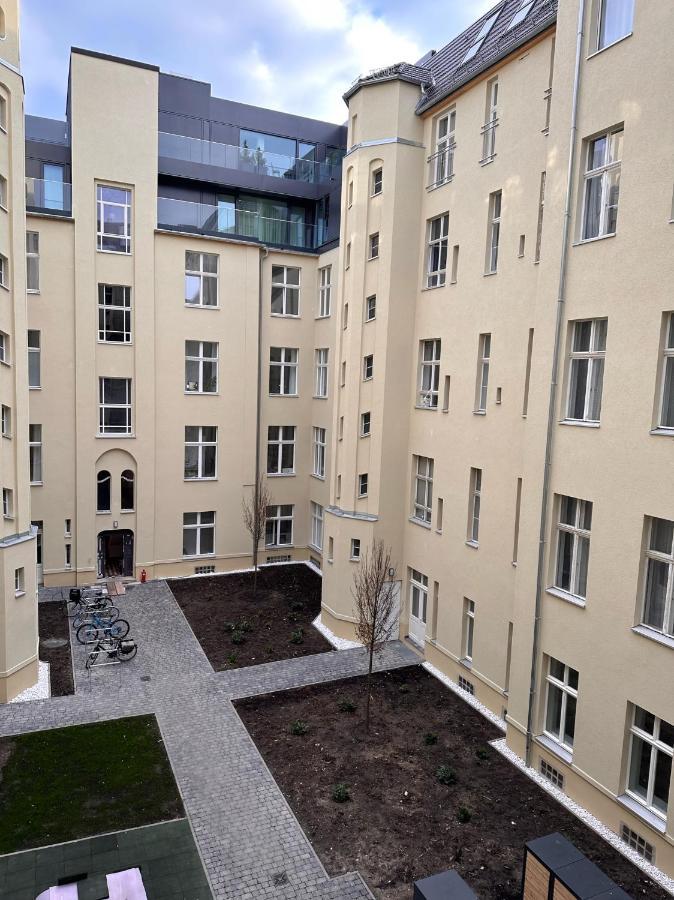 Single Room,1366749689:JPEG