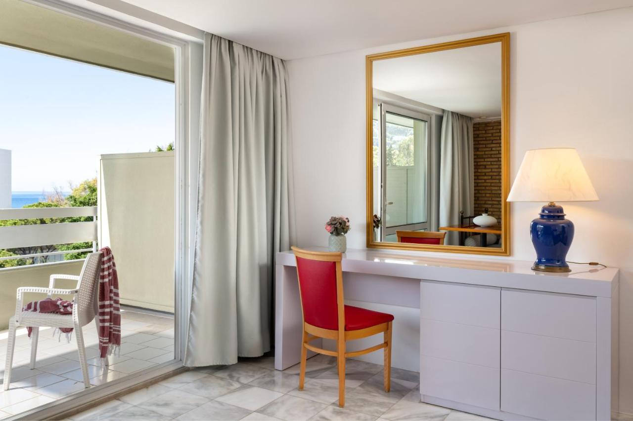 One-Bedroom Apartment,1527802933:JPEG