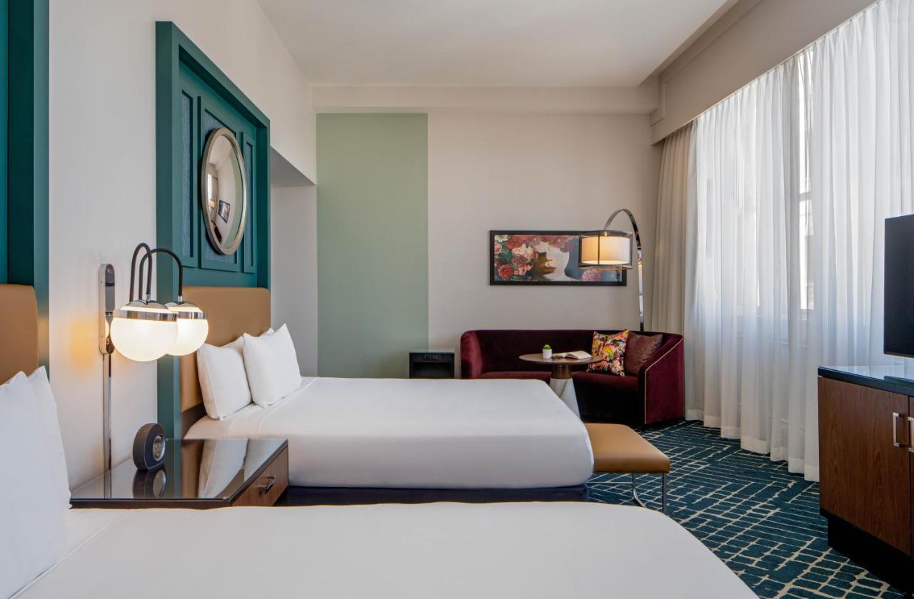 Queen Room with Two Queen Beds with Accessible Tub - Disability Access,1545445573:JPEG