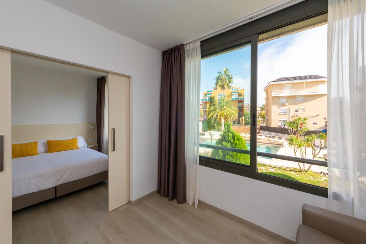 Apartamento con vistas a la piscina