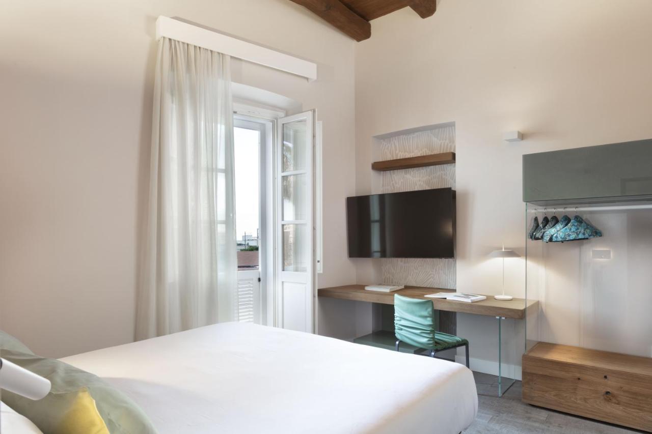 Deluxe Suite with Spa Bath,1344270869:JPEG