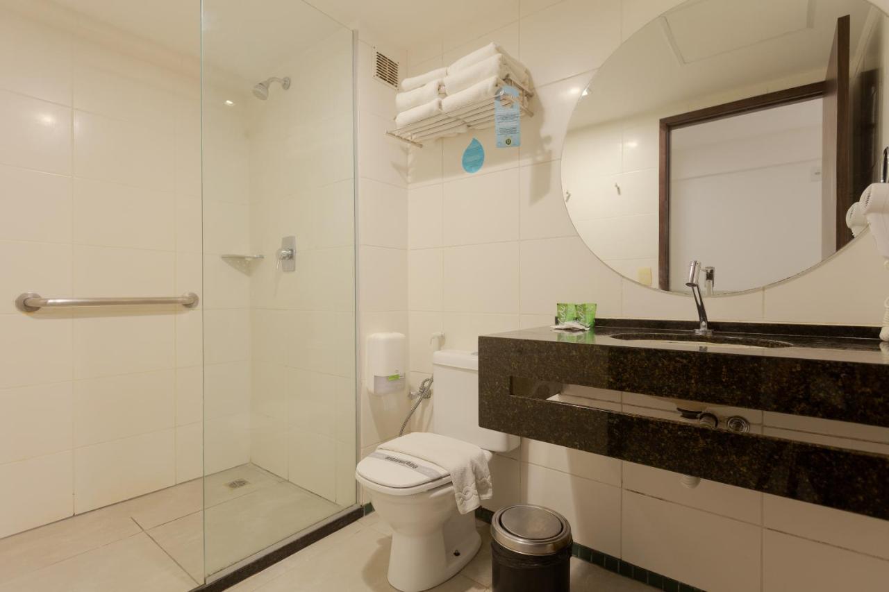 Quarto Triplo Deluxe com Vista Frontal do Mar