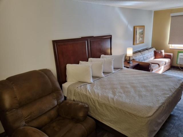 King Room - Non-Smoking