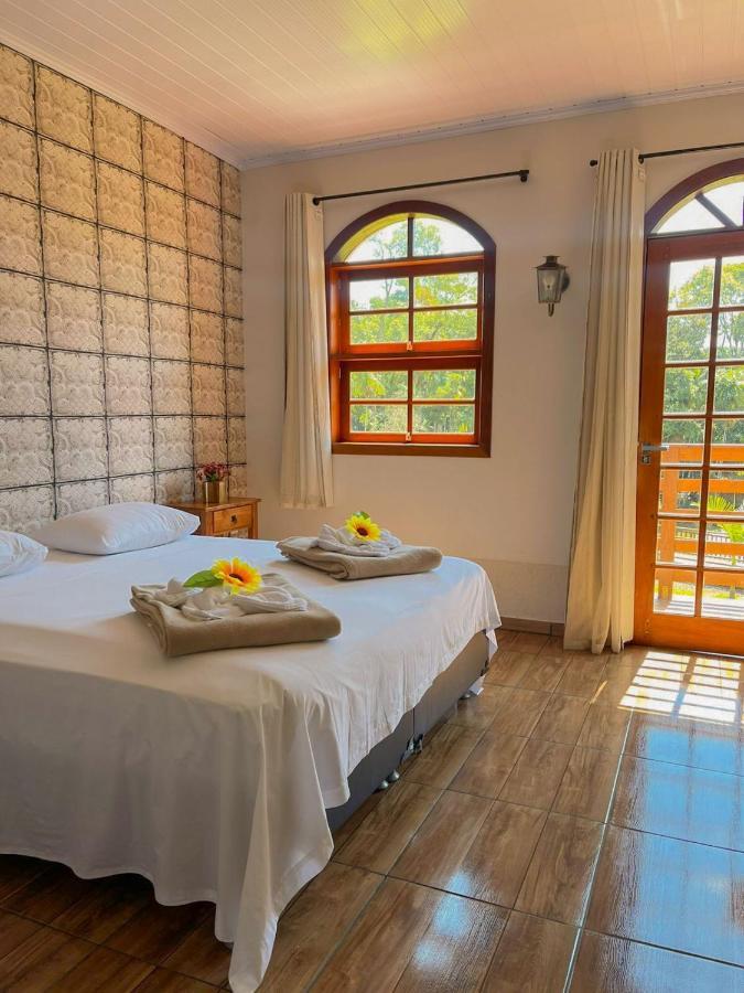Quarto Triplo Básico
