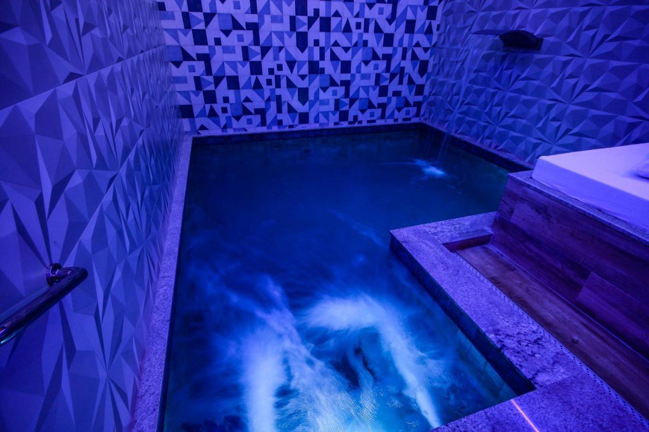 Quarto Duplo Deluxe com Acesso à Piscina