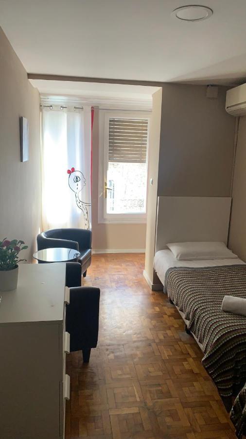 Zweibettzimmer mit Gemeinschaftsbad