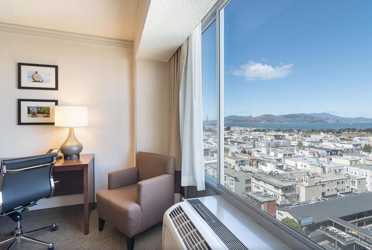 Queen Room Two Queen Beds Non Smoking Top Floor