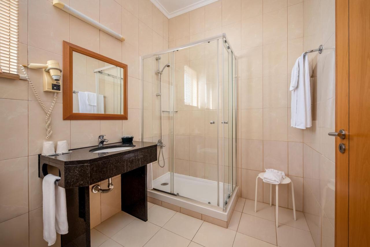 Quarto Duplo ou Twin com Varanda e Vista Mar