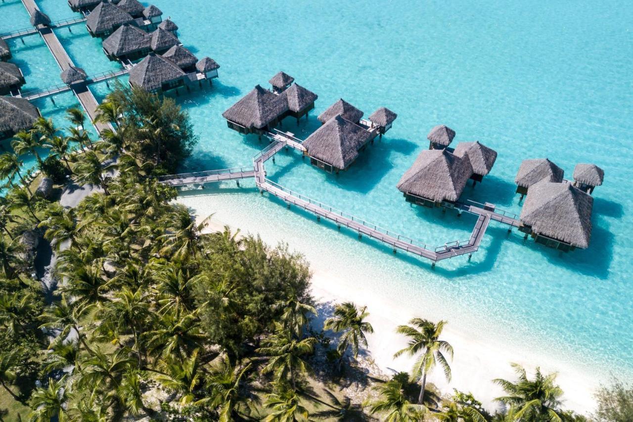 Ovewater Superior Villa Lagoon view