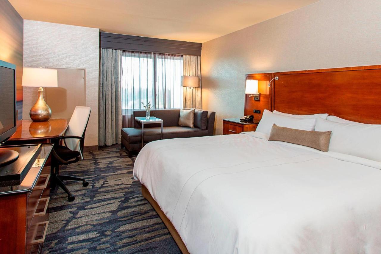 Concierge Level King Room - High Floor,1632998775:JPEG