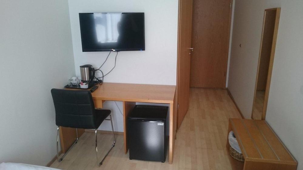 Zweibettzimmer mit eigenem Bad