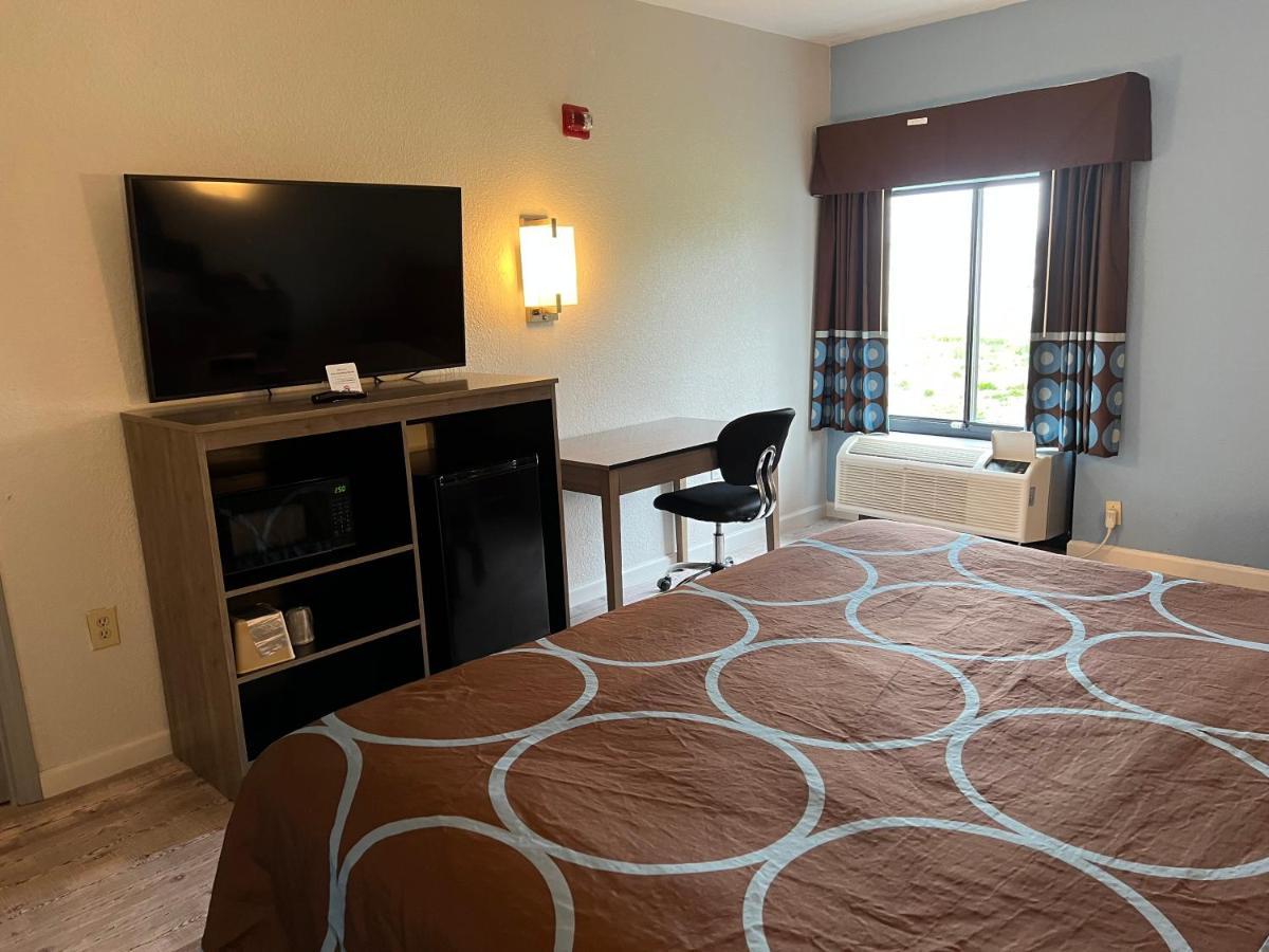 King Room - Mobility Access/Non-Smoking